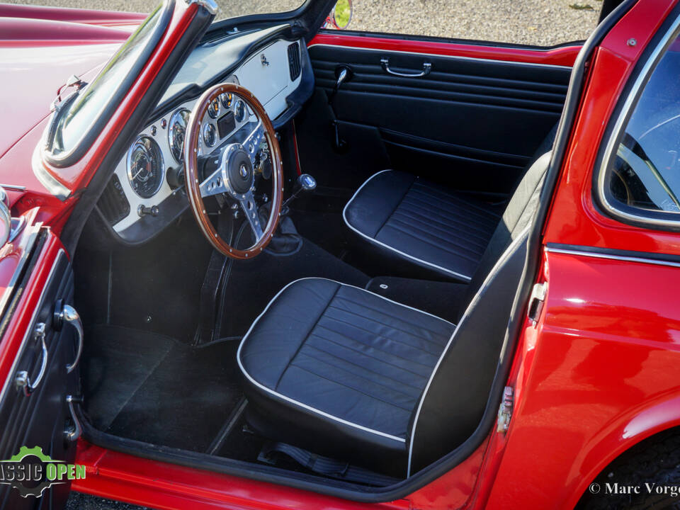 Immagine 5/42 di Triumph TR 4 (1962)