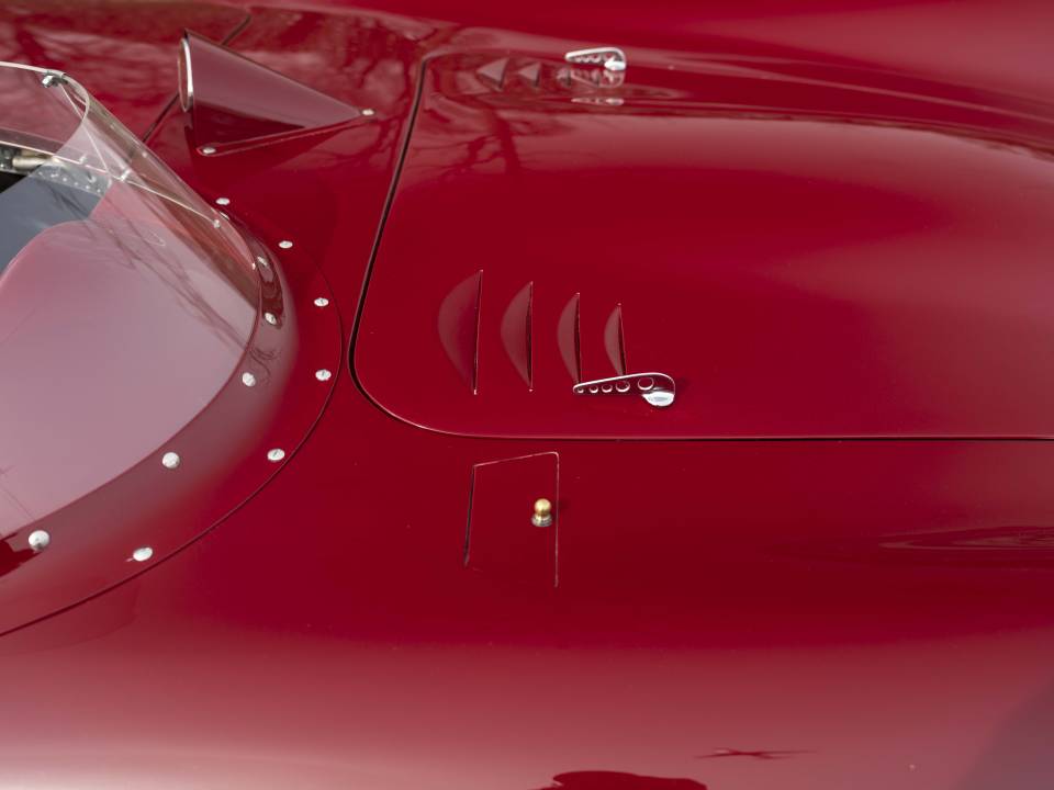Image 10/50 of Maserati 300 S (1966)