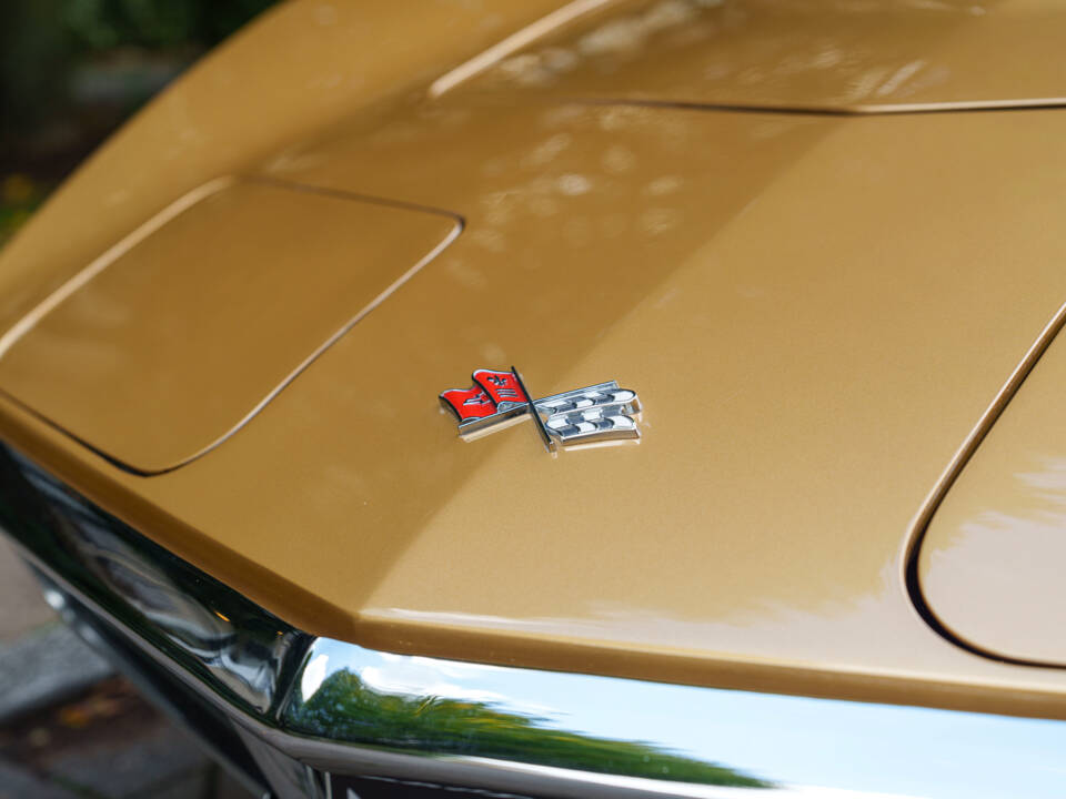 Image 7/32 of Chevrolet Corvette Stingray (1969)