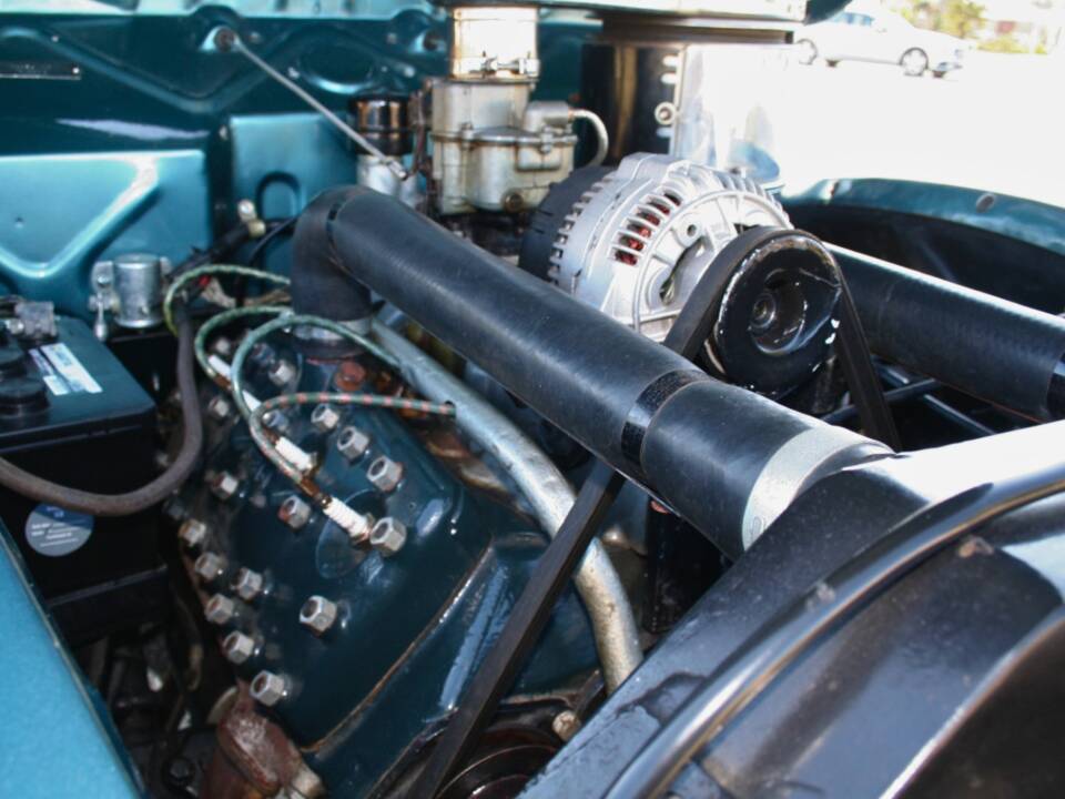 Image 19/28 of Ford Deluxe (1940)