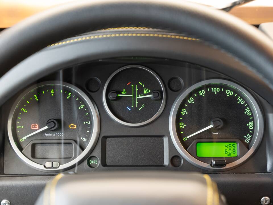 Image 21/47 of Land Rover Defender 90 Works V8 (2013)