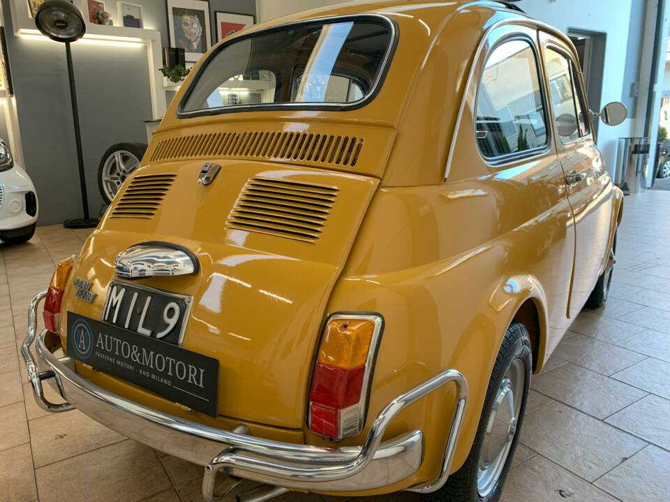 Image 18/21 of FIAT 500 L (1971)