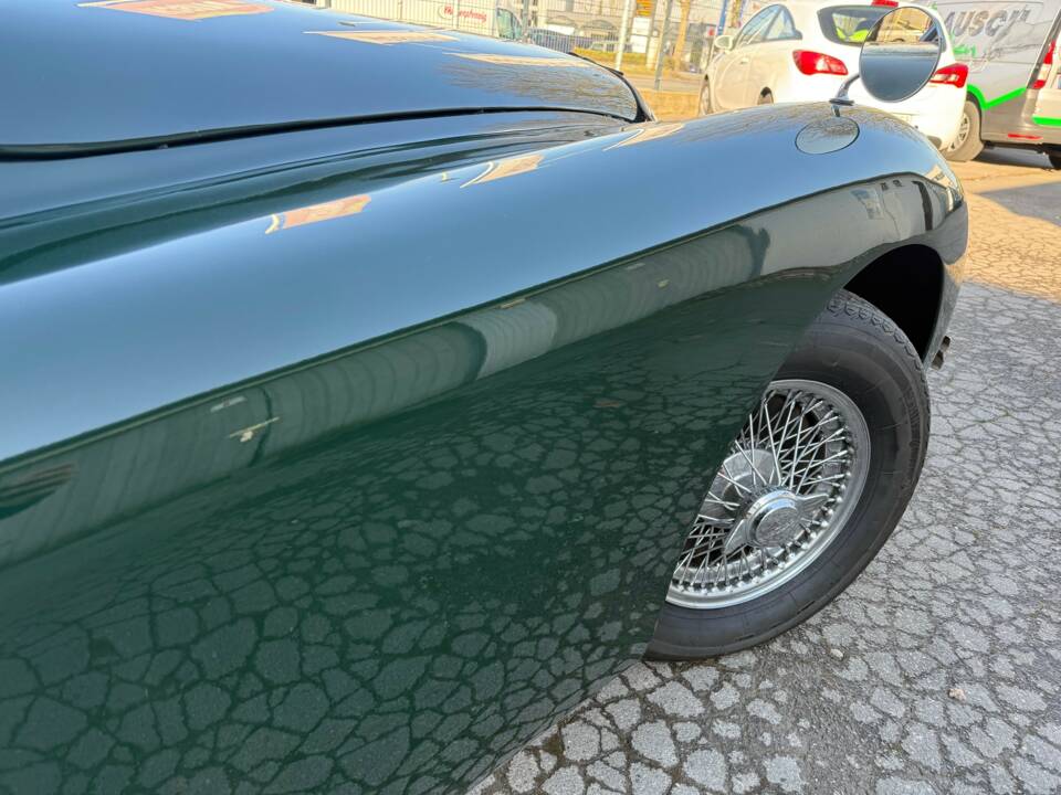 Immagine 2/4 di Jaguar XK 120 DHC (1953)