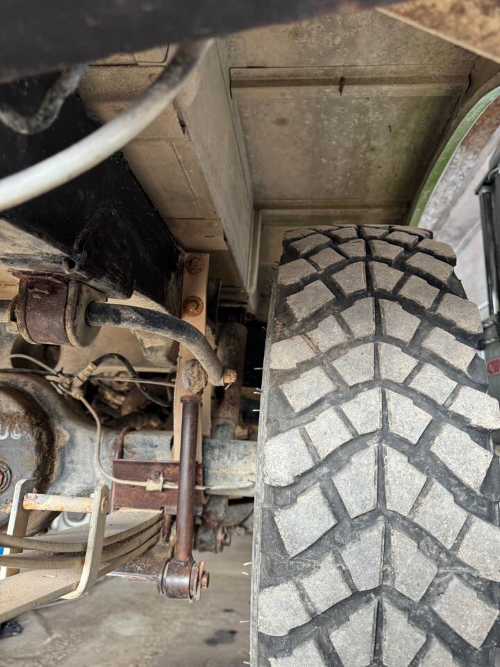 Image 22/36 of Land Rover 88 Lightweight (1985)