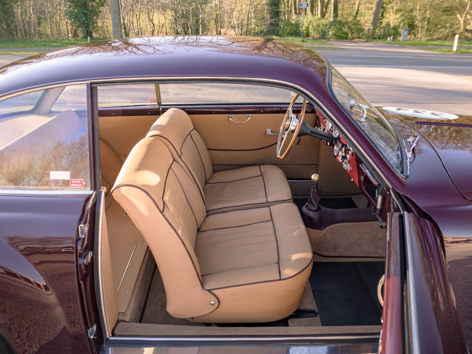 Image 23/45 of Alfa Romeo 1900 C Super Sprint Touring (1955)