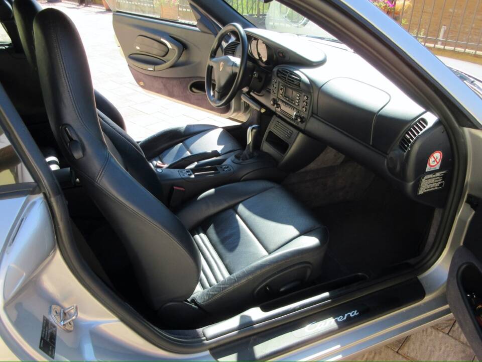 Bild 27/58 von Porsche 911 Carrera (2001)