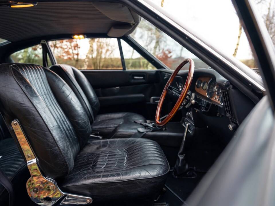 Image 43/63 de Aston Martin DBS (1968)