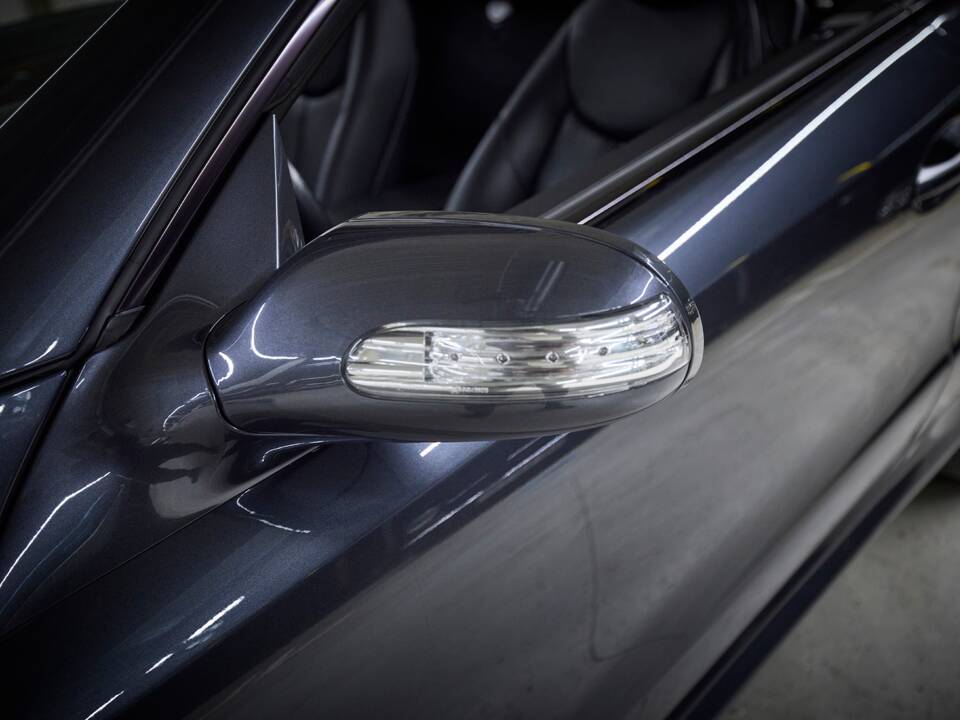 Image 31/99 de Mercedes-Benz SL 550 (2007)