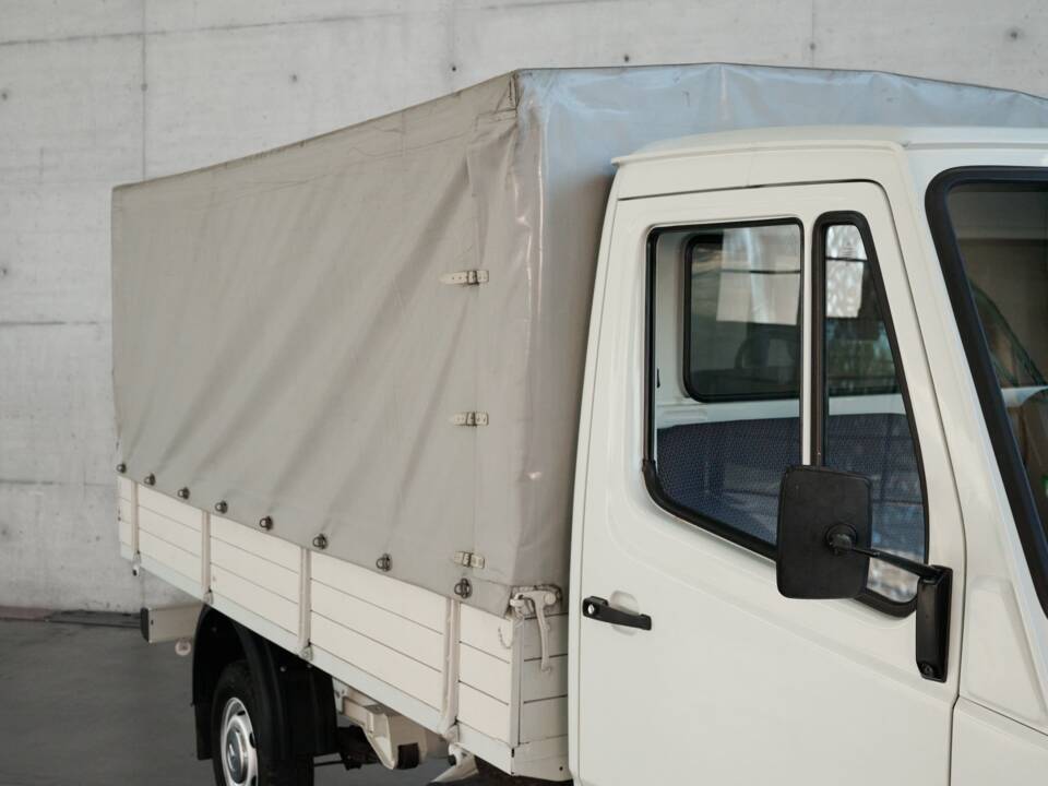 Image 20/43 of Mercedes-Benz T1 208 (1981)