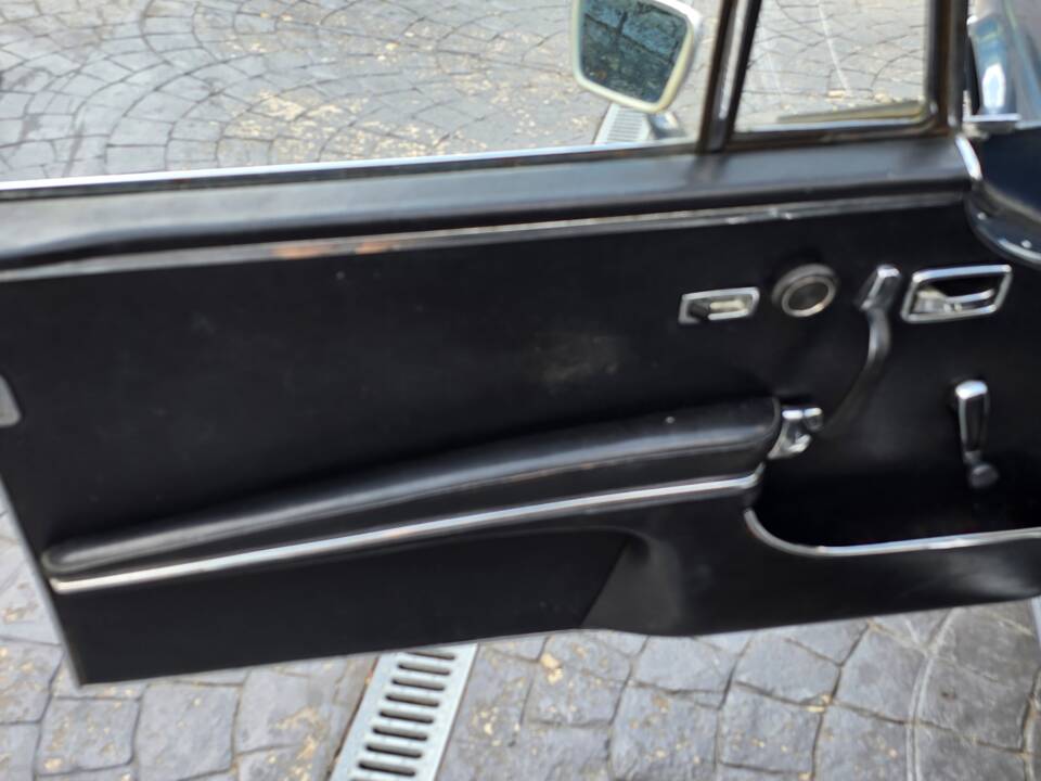 Image 14/34 of Mercedes-Benz 280 SE (1970)
