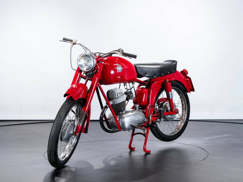 Image 8/27 of MV Agusta 125 TR (1955)