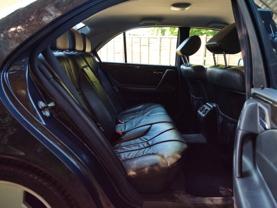 Immagine 45/50 di Mercedes-Benz E 55 AMG (1999)