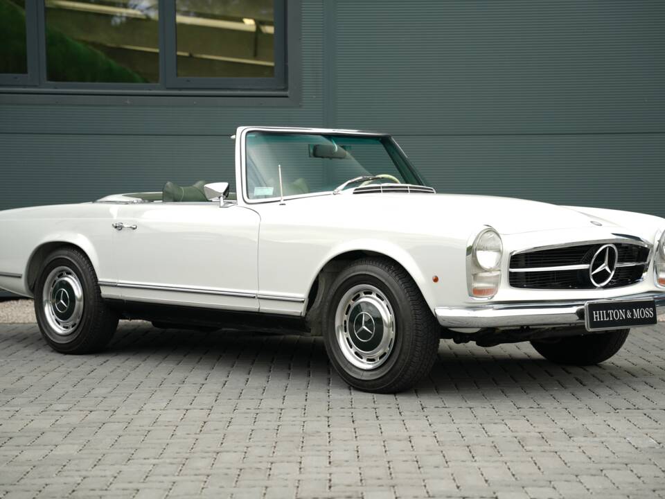 Image 1/50 de Mercedes-Benz 280 SL (1968)