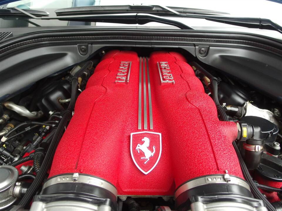 Image 41/49 of Ferrari California (2010)