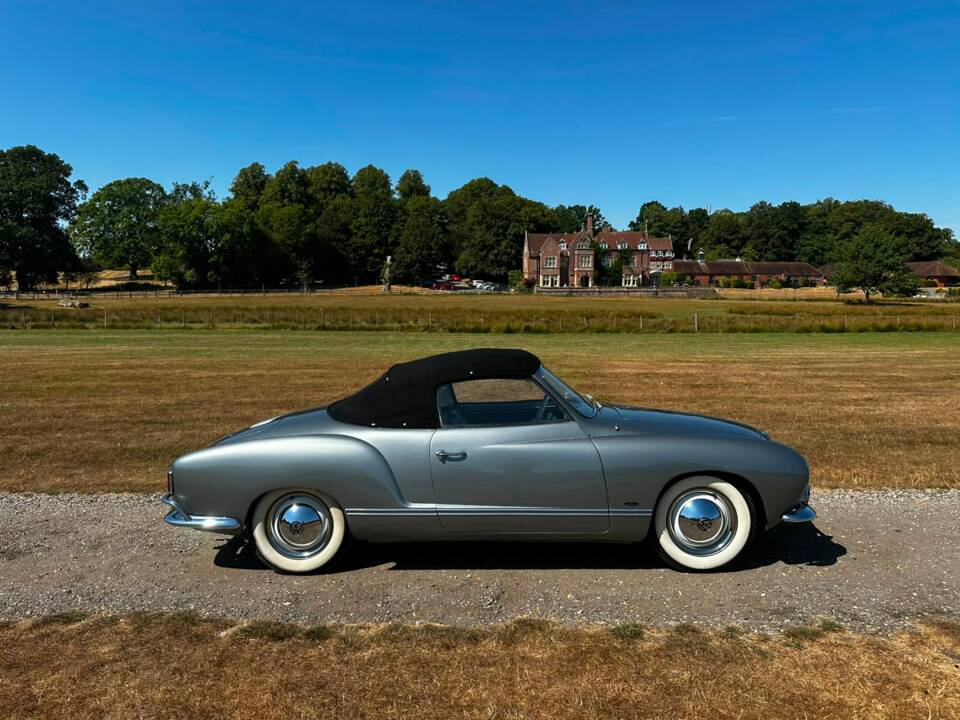 Image 13/48 of Volkswagen Karmann Ghia 1200 (1958)
