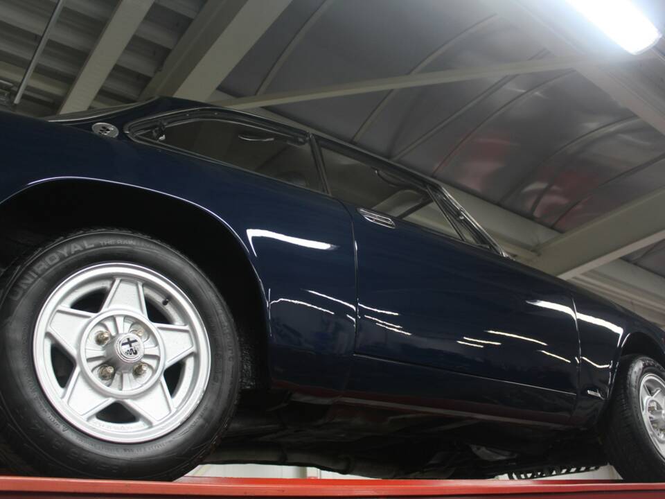 Image 9/50 of Alfa Romeo Giulia GT 1300 Junior (1971)