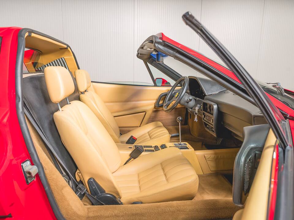 Bild 24/43 von Ferrari 328 GTS (1985)