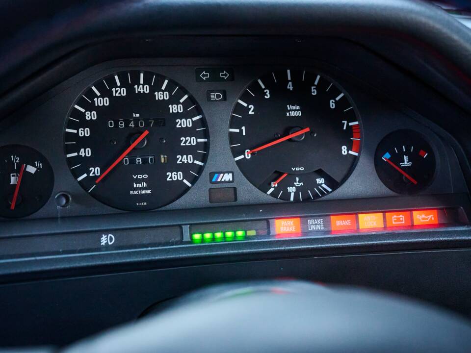 Bild 13/36 von BMW M3 (1989)