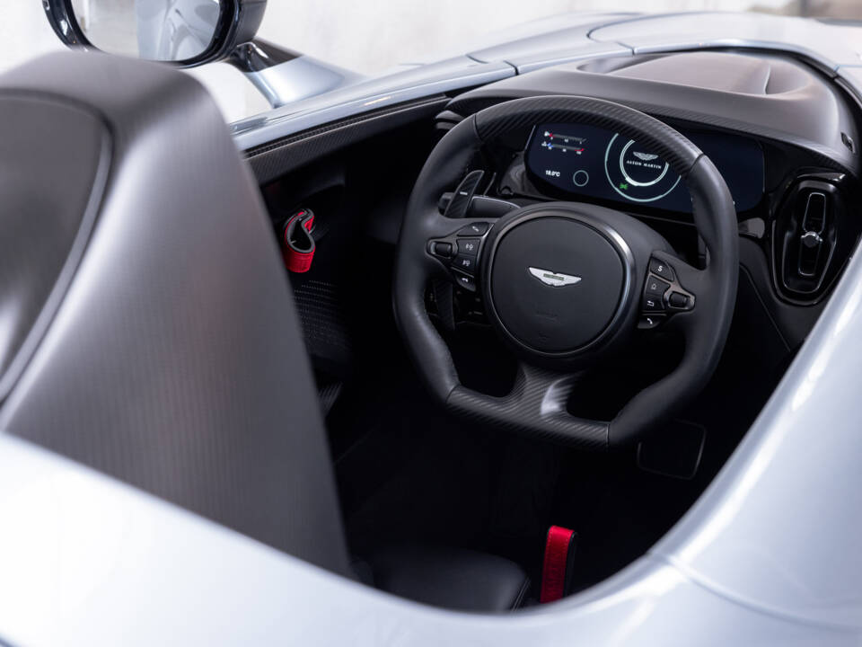 Bild 12/47 von Aston Martin V12 Speedster (2021)