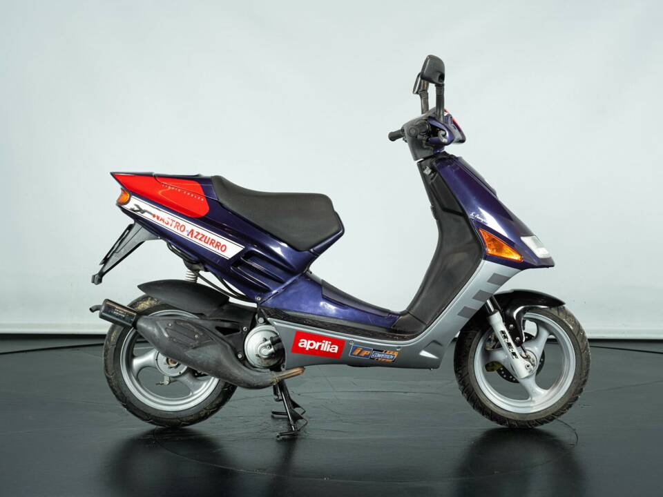 Image 5/21 de Aprilia SR 50 (1996)