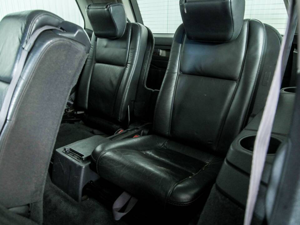Image 40/43 of Volvo XC90 2.5T (2005)