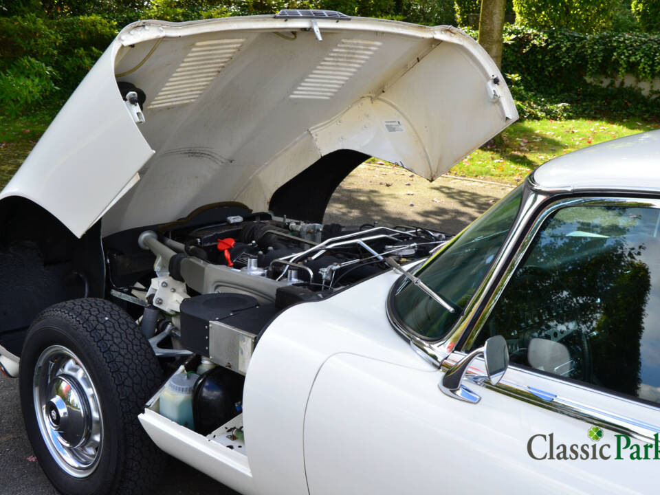 Imagen 42/50 de Jaguar E-Type V12 (2+2) (1971)