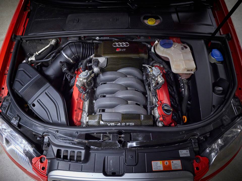 Image 82/95 of Audi RS4 Avant (2006)