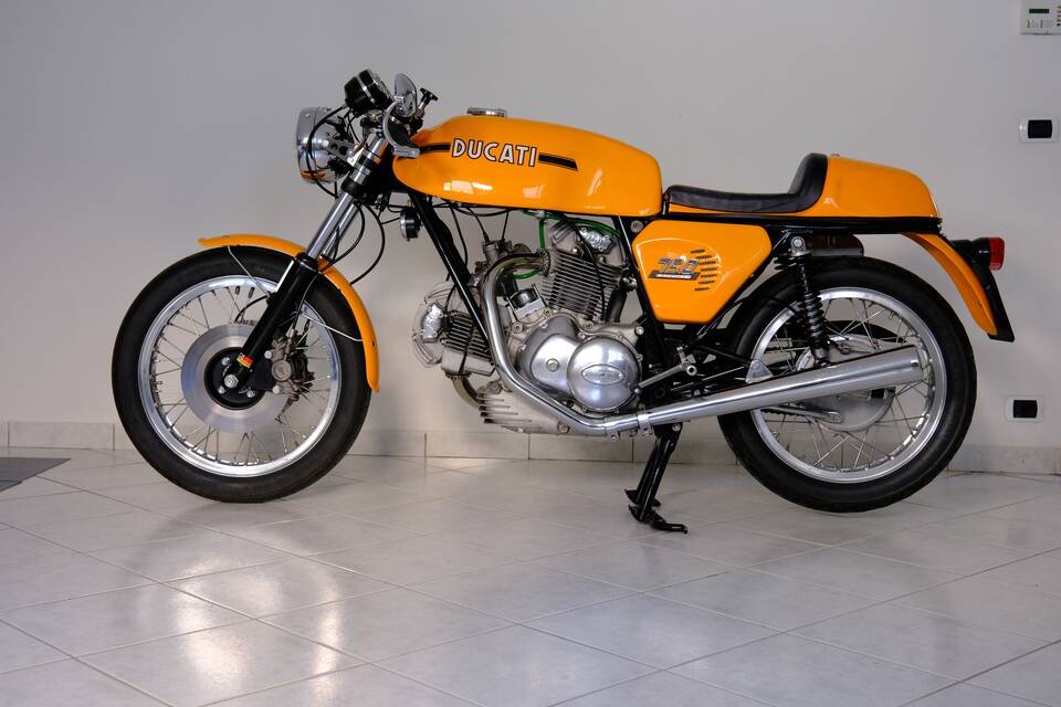Afbeelding 46/96 van Ducati 750 Sport (1974)