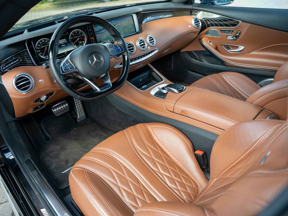 Image 13/25 of Mercedes-Benz S 65 AMG Coupé (2015)