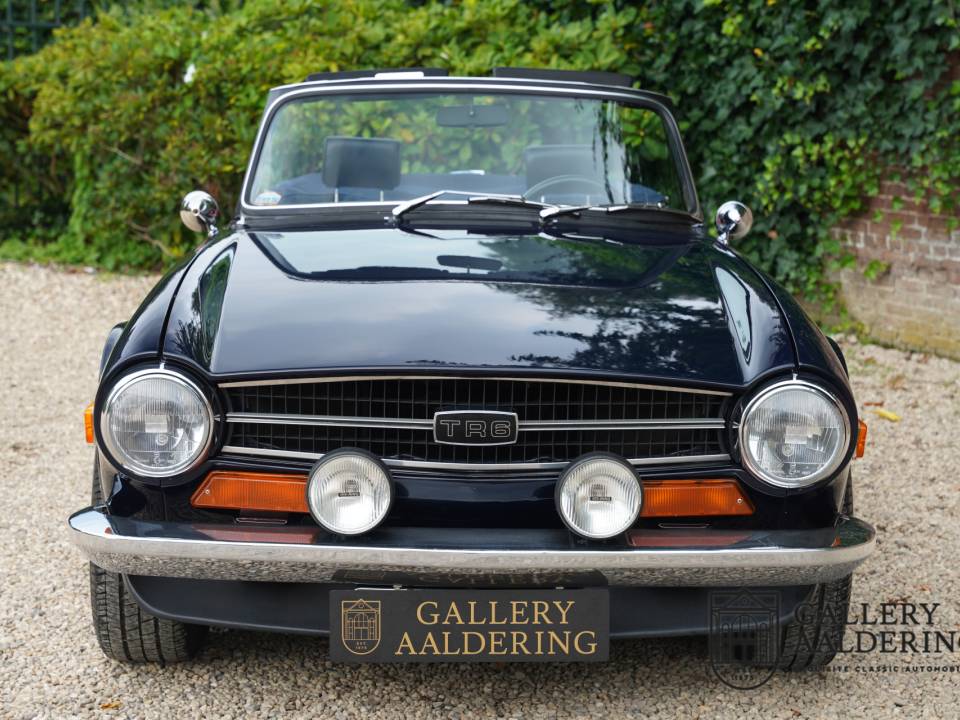 Image 5/50 of Triumph TR 6 (1973)