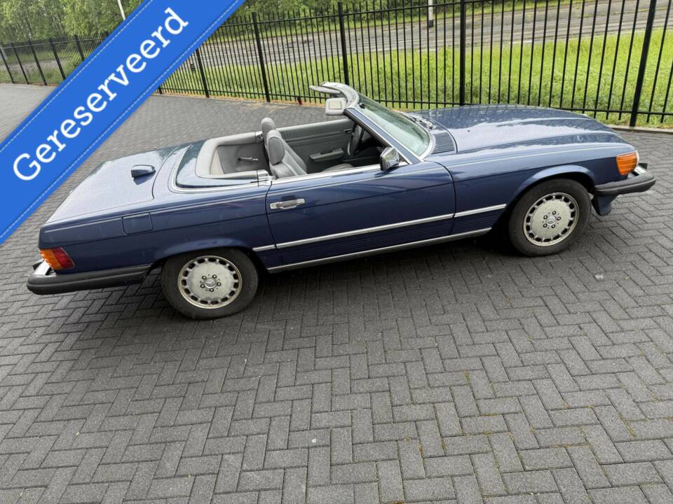 Image 10/46 of Mercedes-Benz 560 SL (1986)