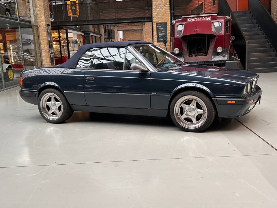 Bild 27/29 von Maserati Spyder (1991)