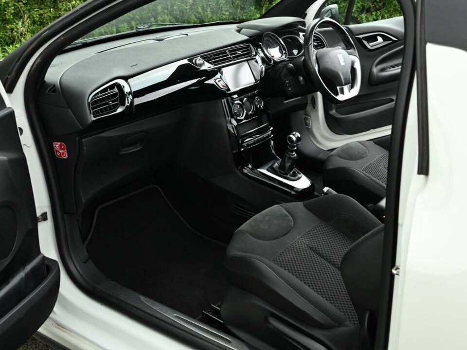 Image 23/50 de Citroën DS3 1.6 THP (2017)