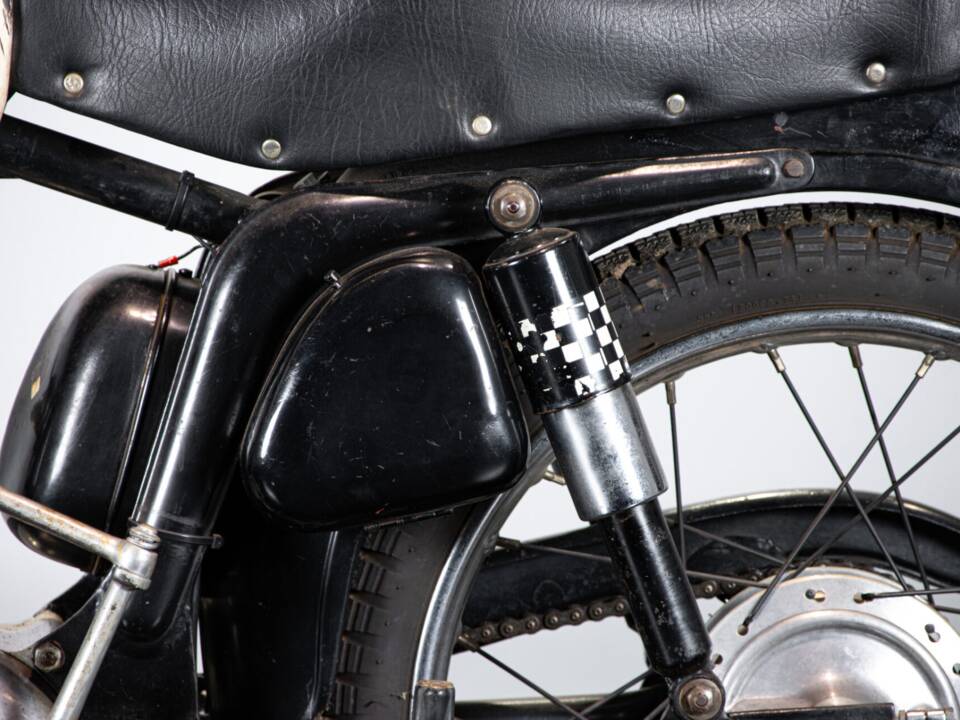 Bild 17/50 von MV Agusta 125 TR (1958)