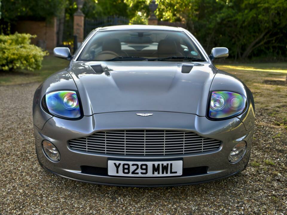 Bild 4/50 von Aston Martin V12 Vanquish (2001)