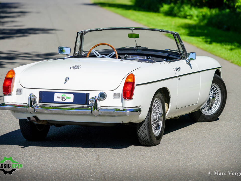 Bild 40/47 von MG MGB (1970)