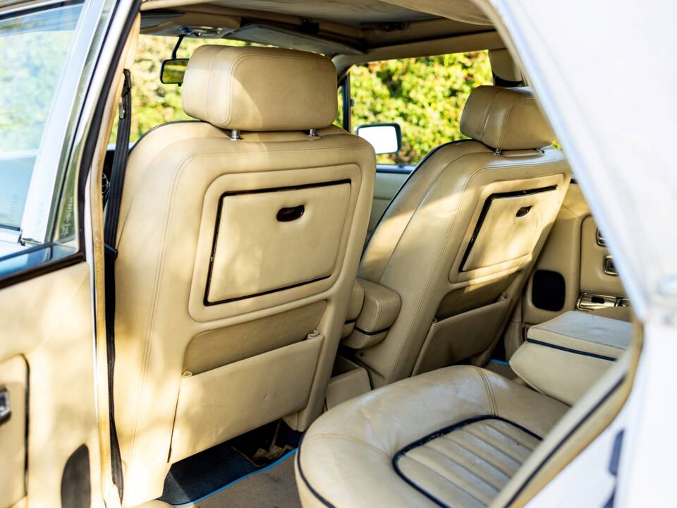 Immagine 6/38 di Rolls-Royce Silver Spirit (1983)