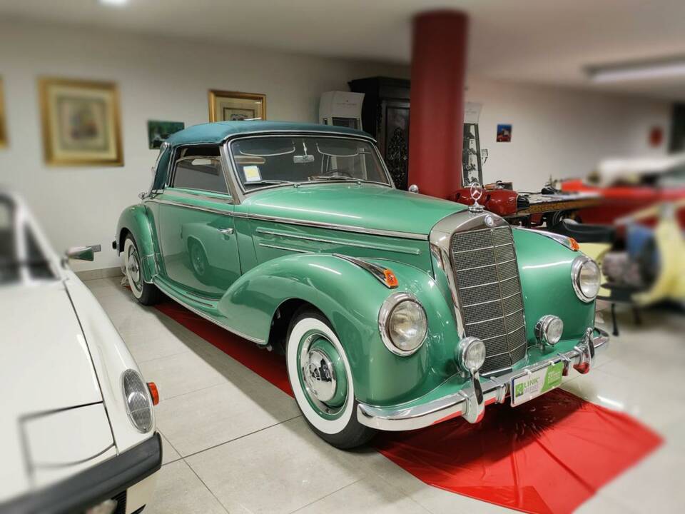 Image 1/10 of Mercedes-Benz 220 Cabriolet A (1954)