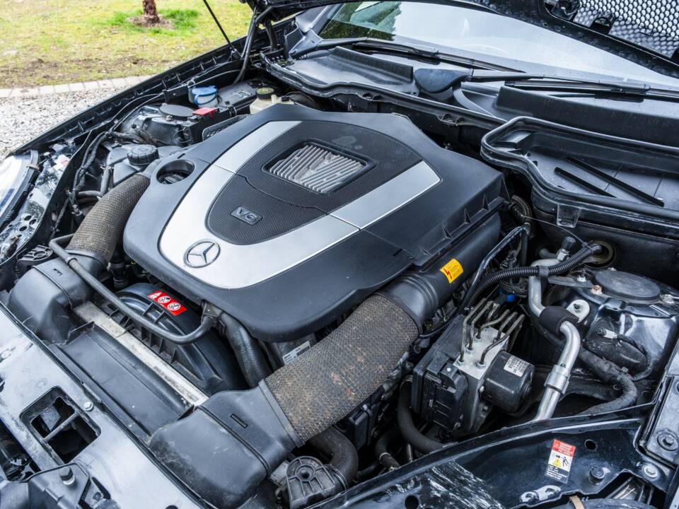 Immagine 16/43 di Mercedes-Benz SLK 350 (2004)