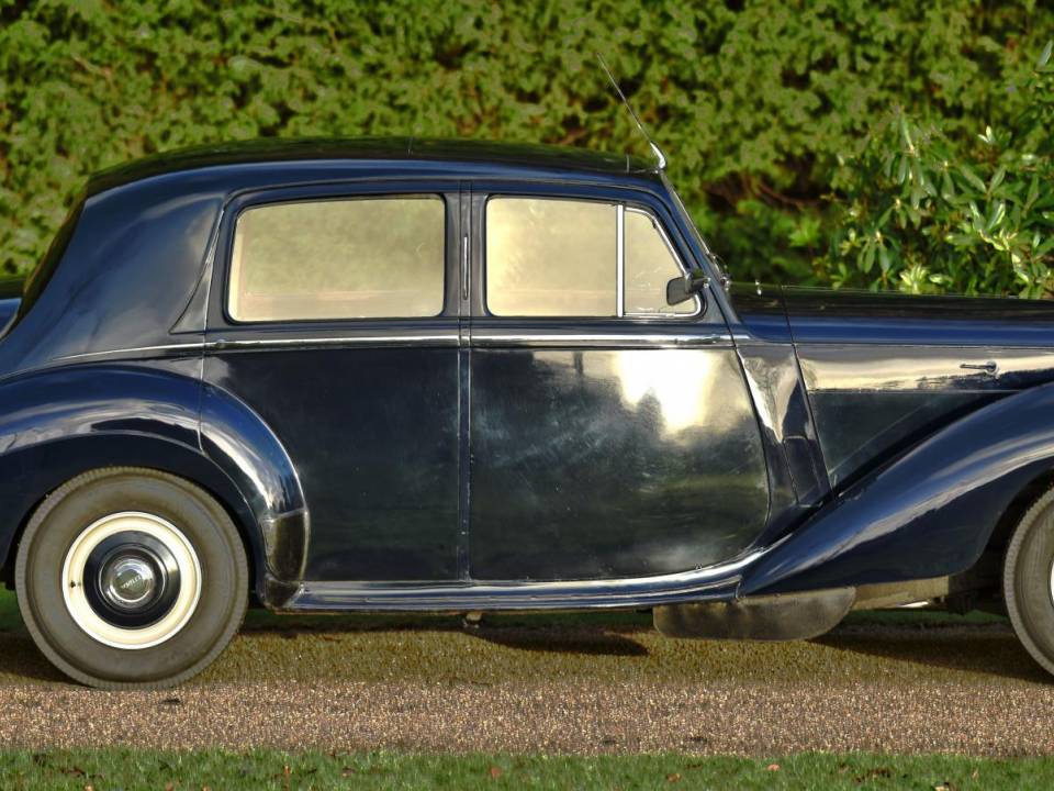 Image 3/50 of Bentley R-Type (1953)