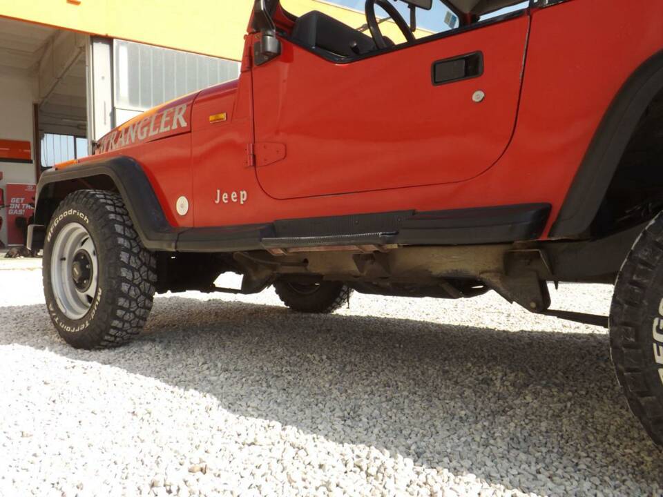 Image 20/50 de Jeep Wrangler 2.5L (1990)