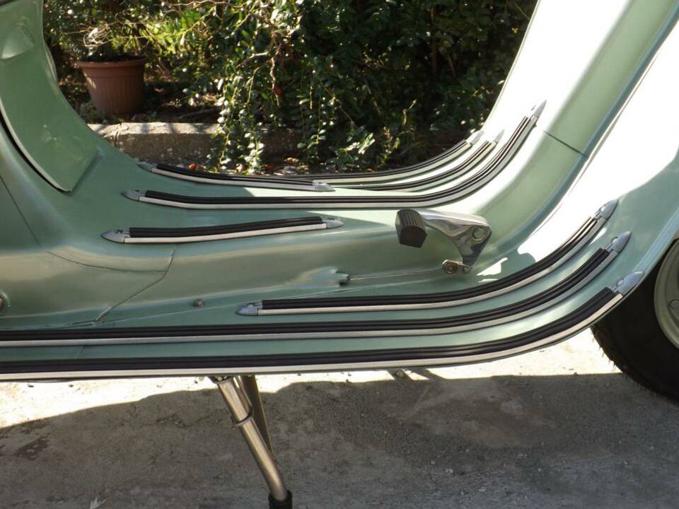 Afbeelding 22/44 van Piaggio Vespa 125 (1951)