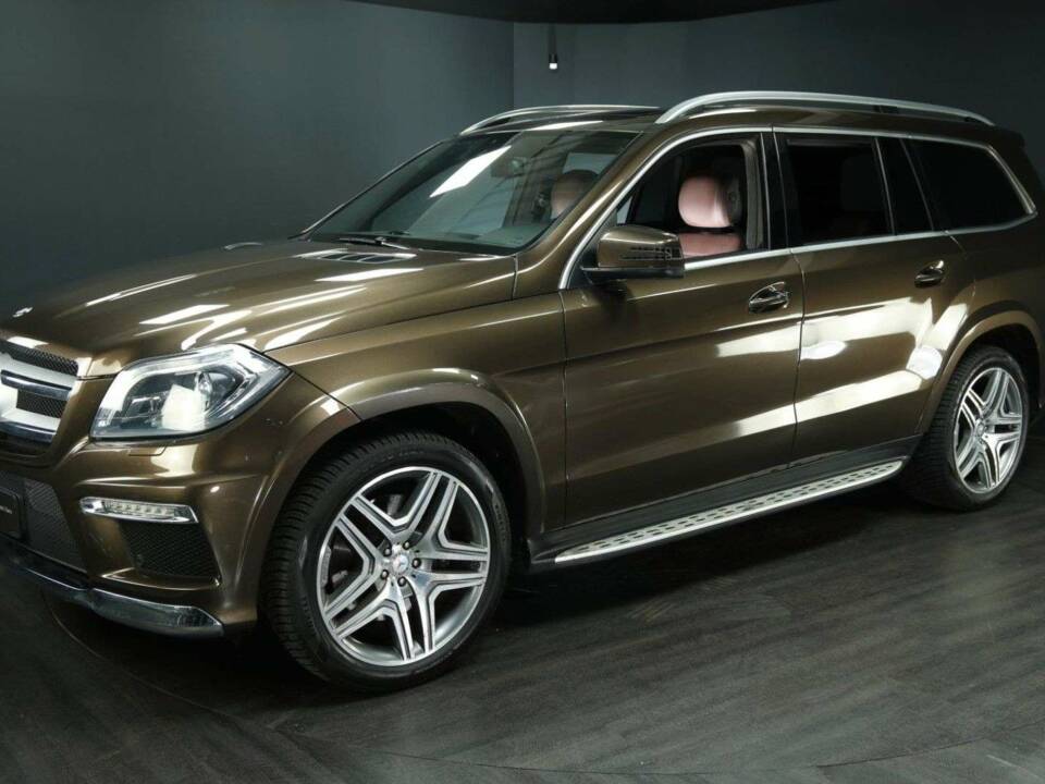 Bild 9/50 von Mercedes-Benz GL 350 BlueTEC 4MATIC (2016)