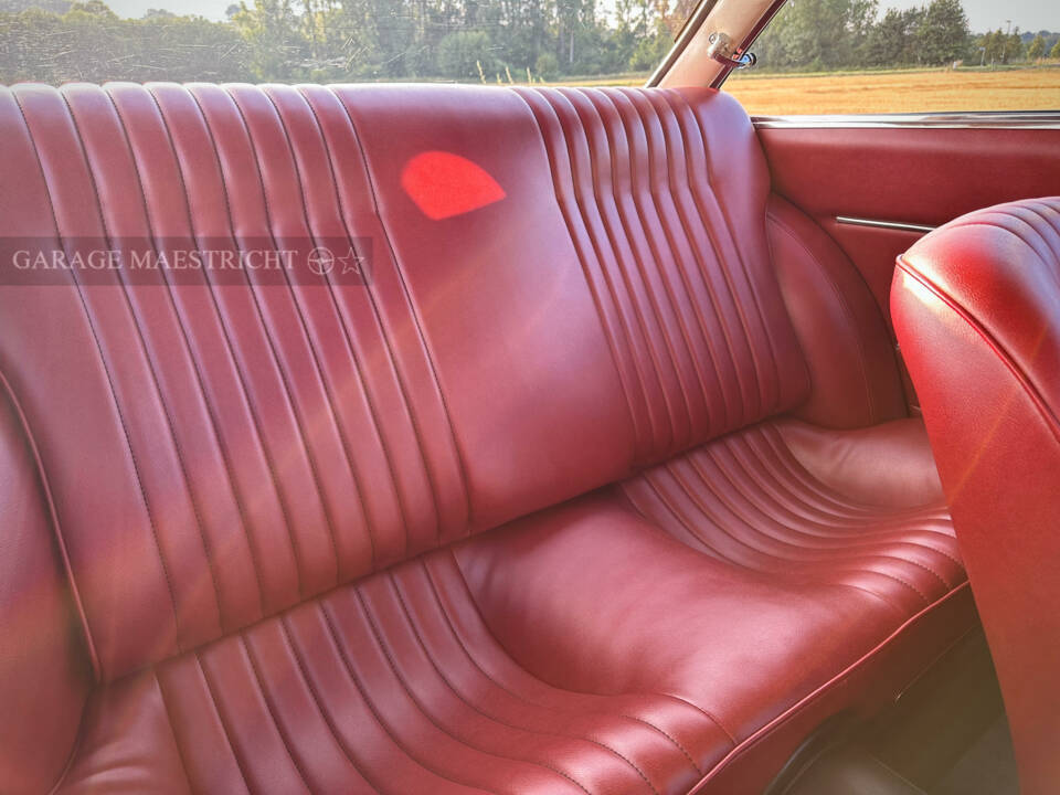 Afbeelding 33/84 van Alfa Romeo Giulia 1600 GT Junior (1972)