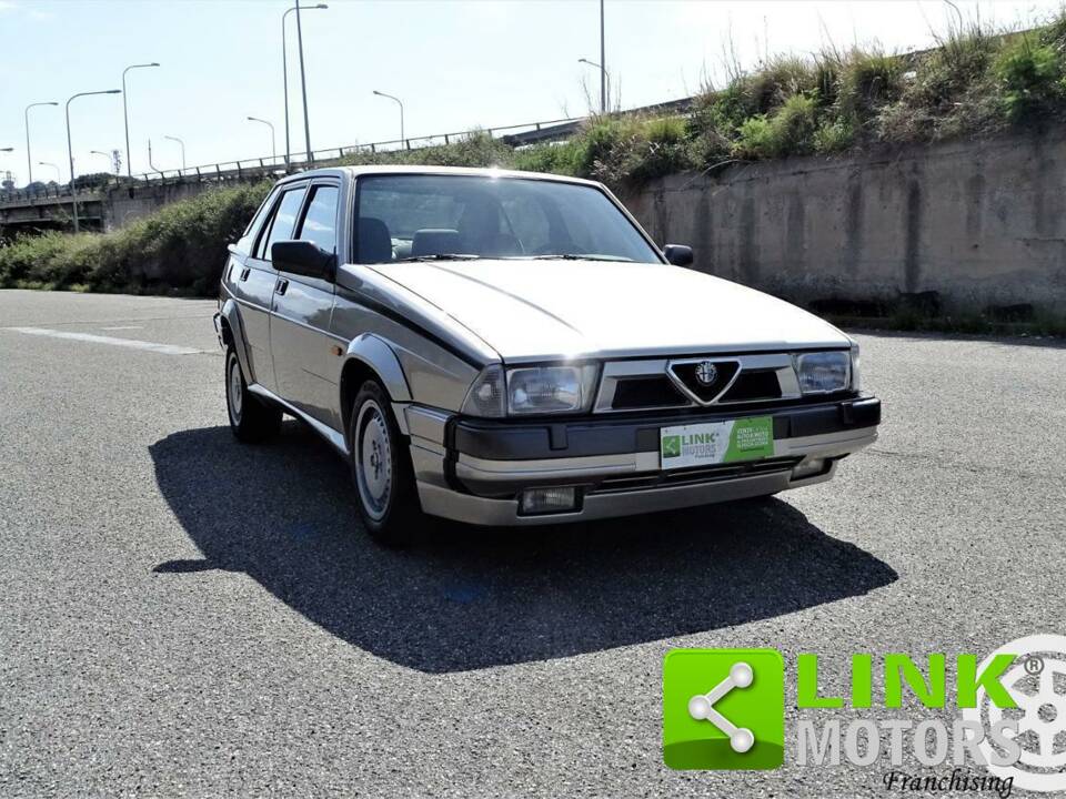 Afbeelding 10/10 van Alfa Romeo 75 1.8 Turbo (1988)