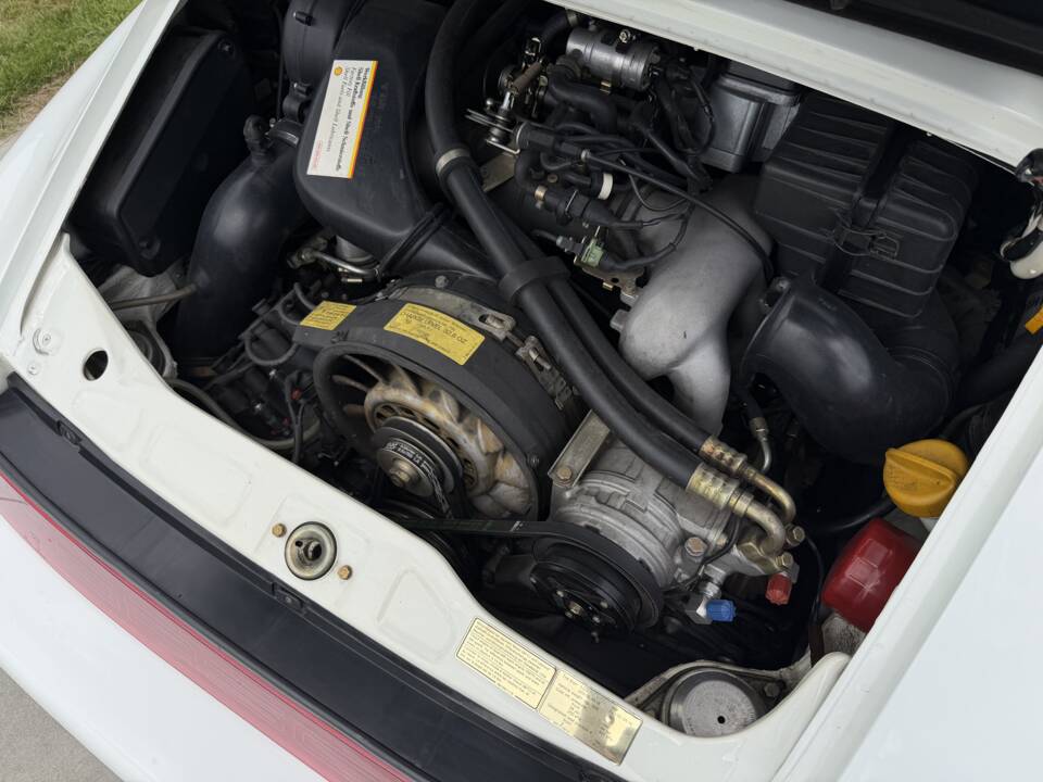 Image 52/62 of Porsche 911 Carrera 2 (1990)