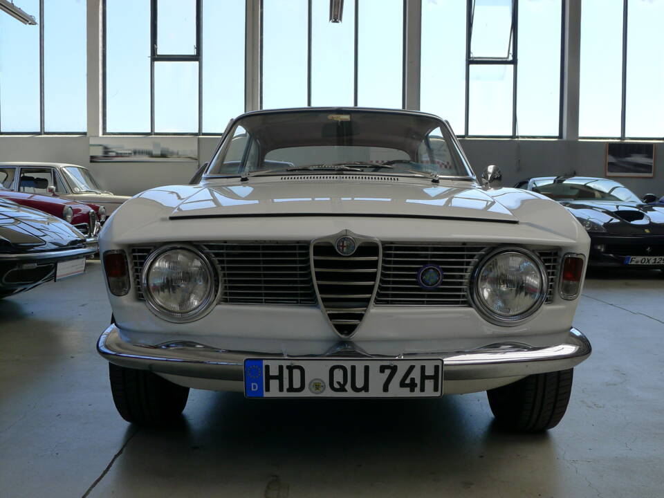 Imagen 23/40 de Alfa Romeo Giulia 1600 Sprint GT (1965)