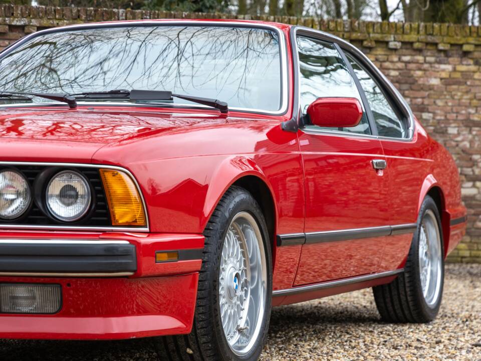 Bild 27/50 von BMW M6 (1988)