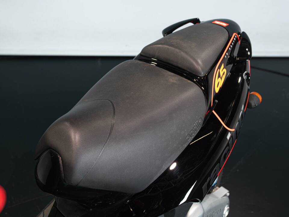 Image 18/21 of Aprilia DUMMY (1997)