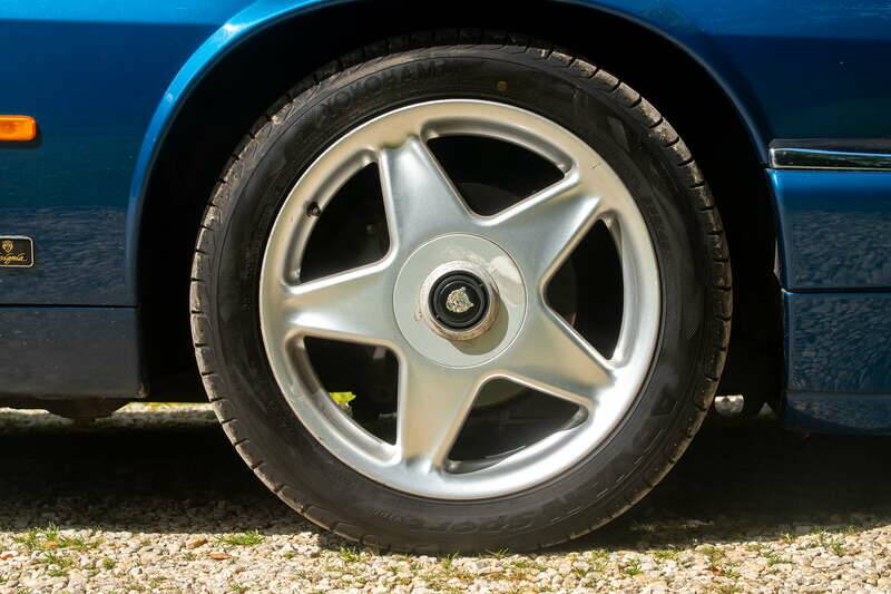 Image 34/50 of Jaguar XJS 4.0 Celebration (1994)